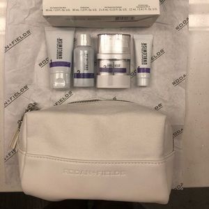 Rodan + Fields Unblemish TRAVEL SIZE & Make Up Bag